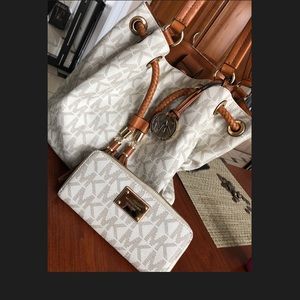 Michael Kors Purse and Matching Wallet.